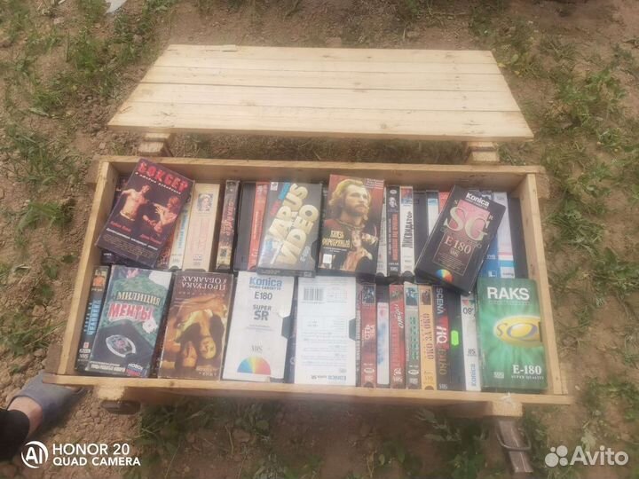 Видеокассеты с фильмами