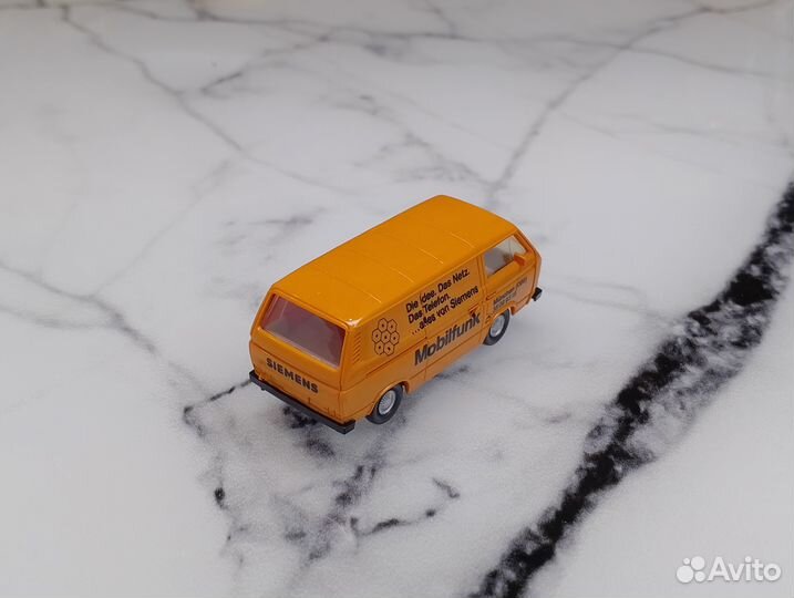 Volkswagen Transporter T3 (1980-1990), оранжевый