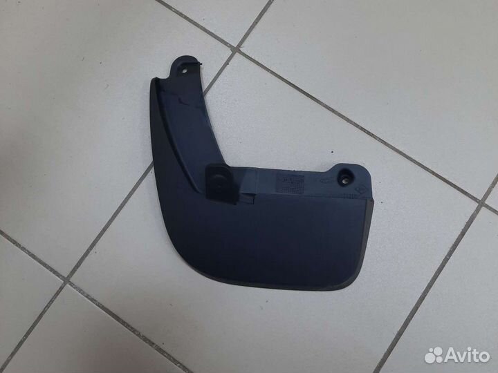 Брызговик задний правый Logan Stepway 2018 86521r