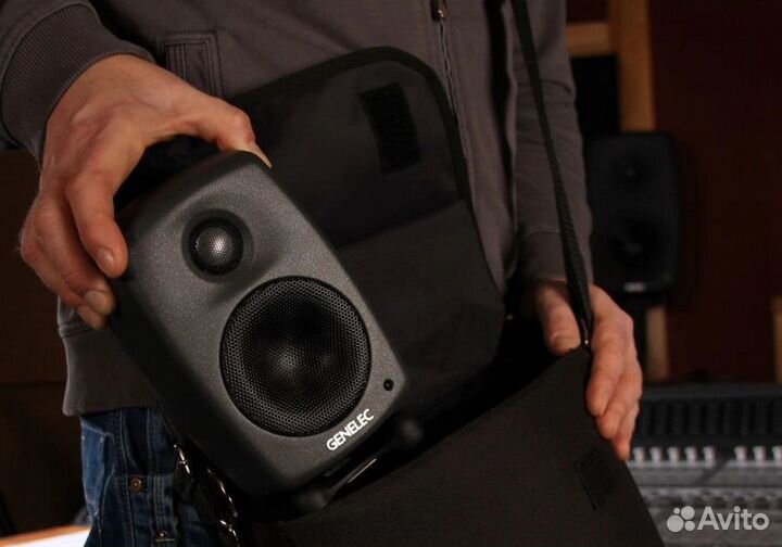 Студийный монитор Genelec 8010AP