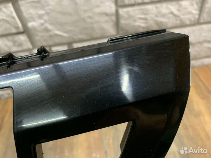 Toyota Corolla E18 Рамка магнитолы