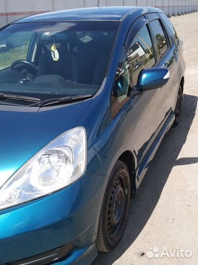 Honda Fit Shuttle 1.3 CVT, 2011, 180 000 км