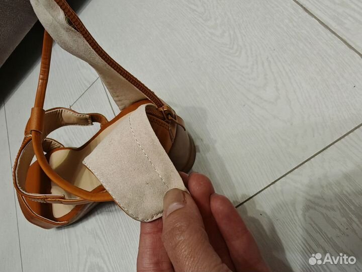 Босоножки женские