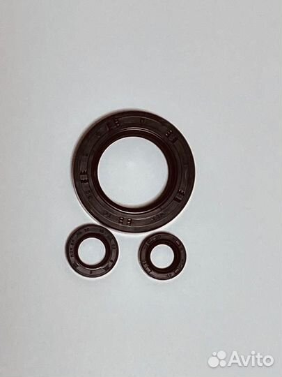 Набор сальников на Kawasaki zzr400