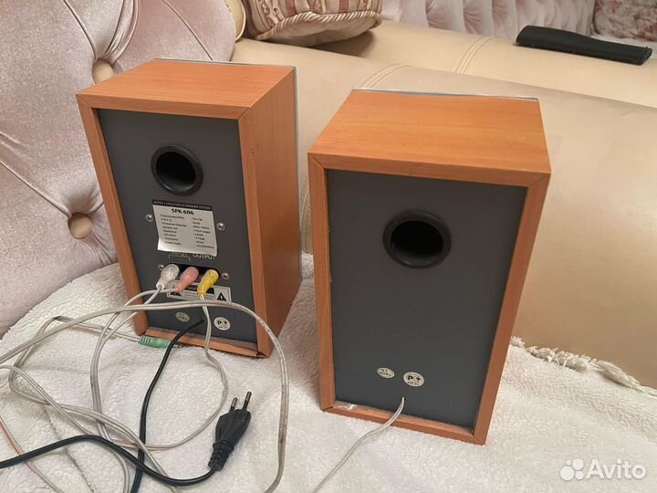 Компьютерные колонки spk-606