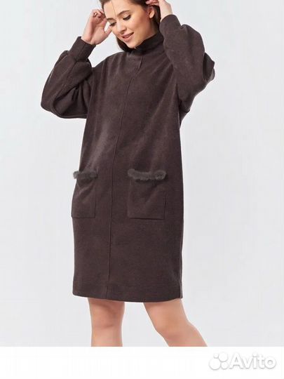 Платье тёплое с меховой отделкой