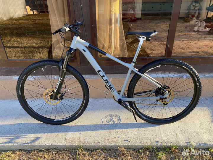 Велосипед cube attention