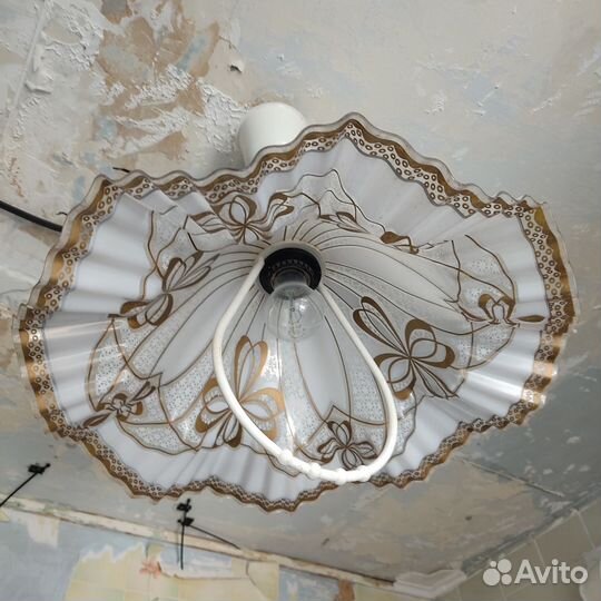 Люстра потолочная бу в хорошем состоянии