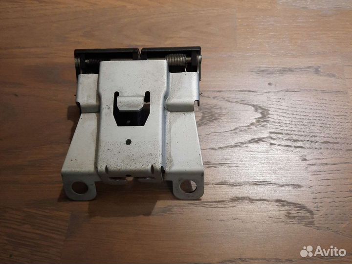 Ниссан жук ручка открытия капота