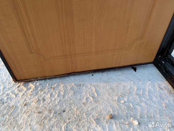 Дверь входная металлическая