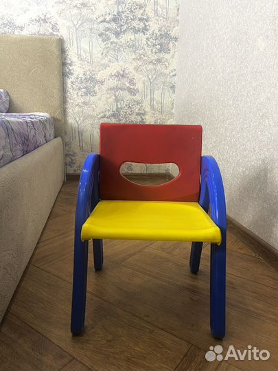 Детский столик и стульчик