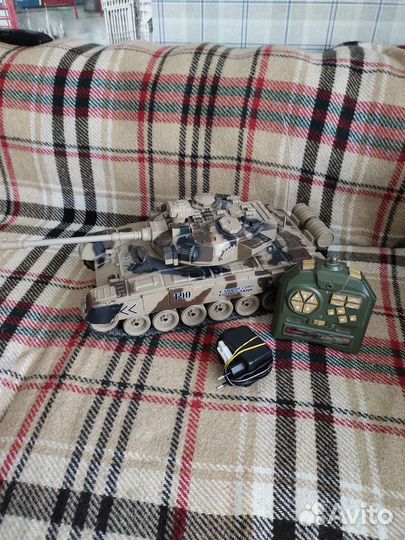 Игрушечный танк