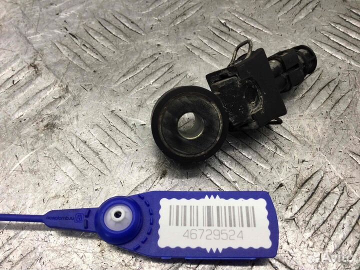 Датчик детонации Opel Vectra 55353316 Z18XER