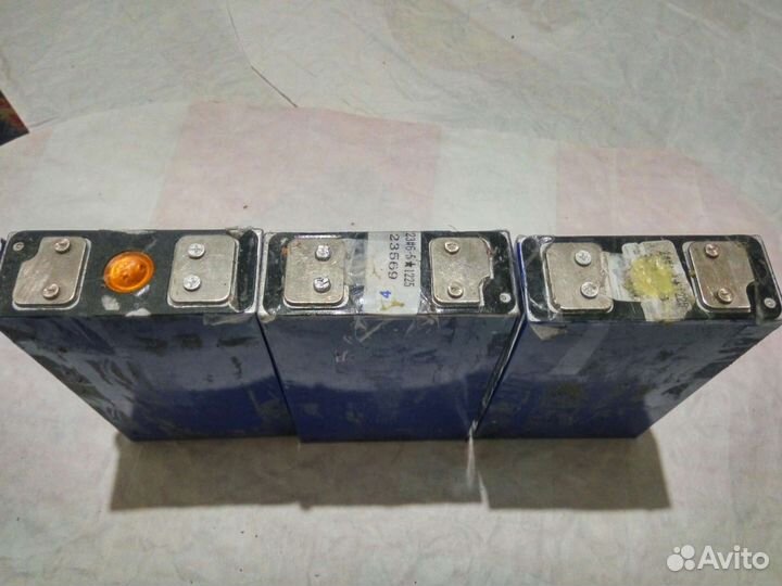 Аккумулятор:3,3в