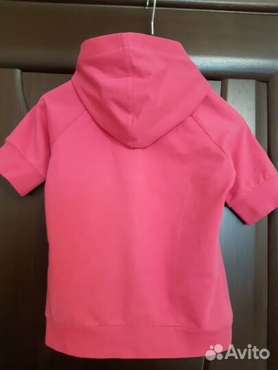 Спортивная кофта с капюшоном 134 см
