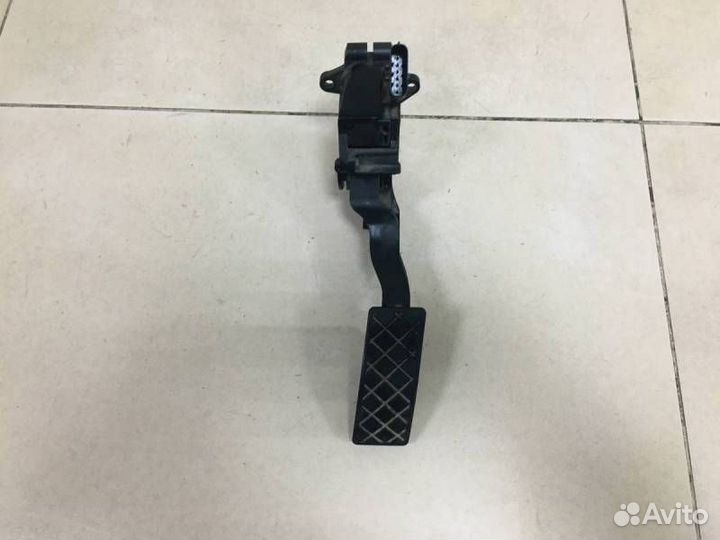 Педаль газа Skoda Rapid 2012-2020