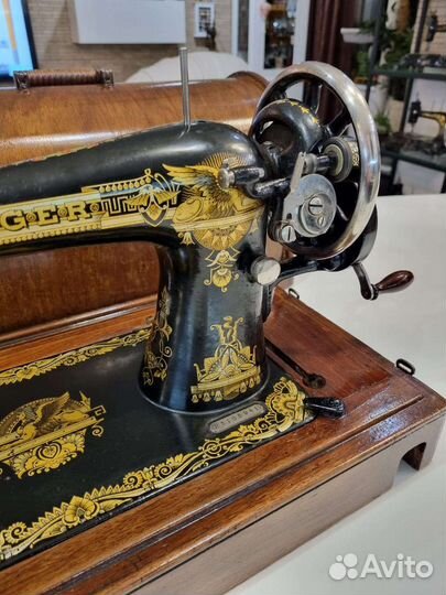 Швейная машина Singer
