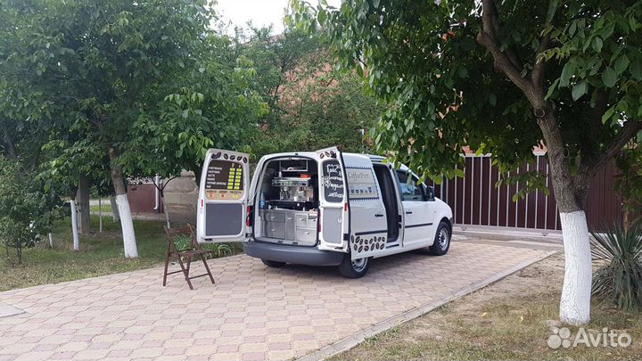 Volkswagen Caddy цельнометаллический, 2010