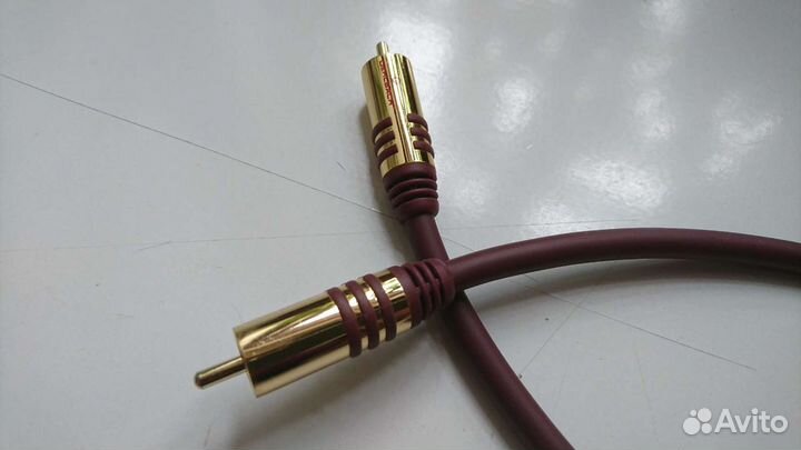 Кабель для сабвуфера 5м Oehlbach