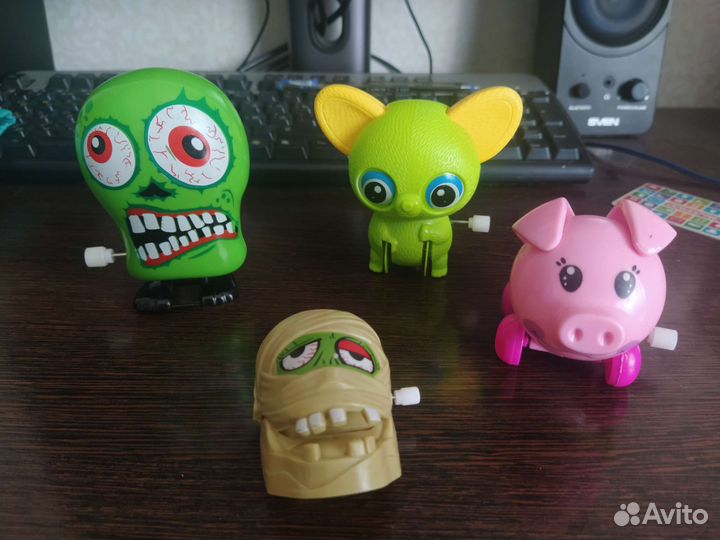 Куклы.заводные игрушки