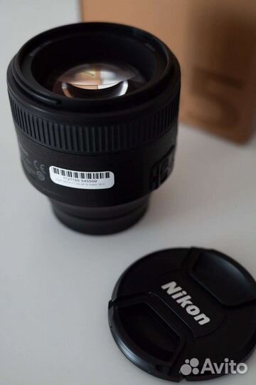 Объектив Nikon 85mm f/1.8G AF-S Nikkor