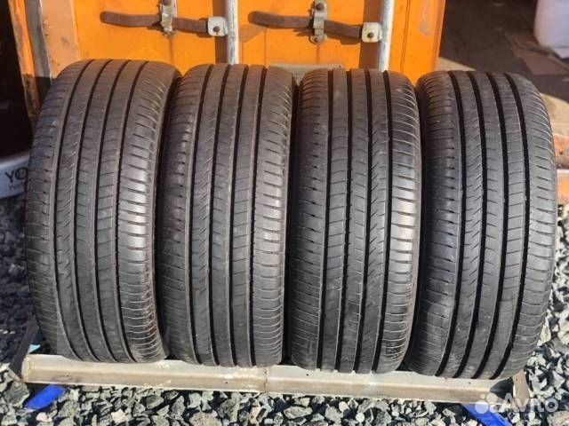 Bridgestone Alenza 001 235/45 R20