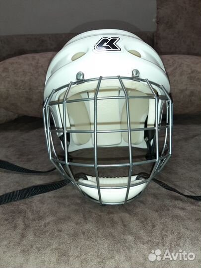 Шлем хоккейный