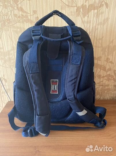 Рюкзак-ранец школьный