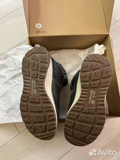 Ботинки зимние Jack Wolfskin (размер 35)