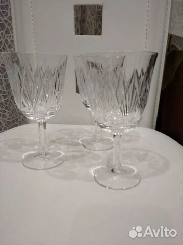 Хрусталь и синие салатники из стекла