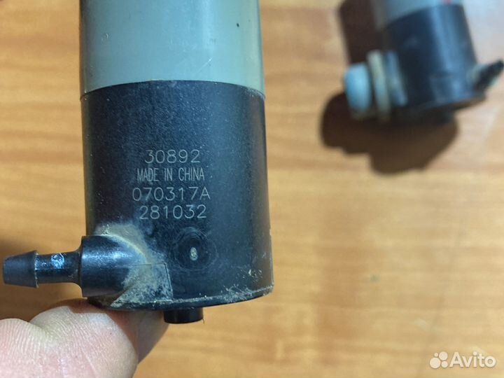 Toyota corolla 150 моторчик бочка омывателя