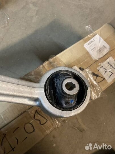 Рычаг подвески левый Hyundai genesis Kia Stinger