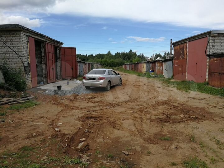 Гараж, > 30 м²