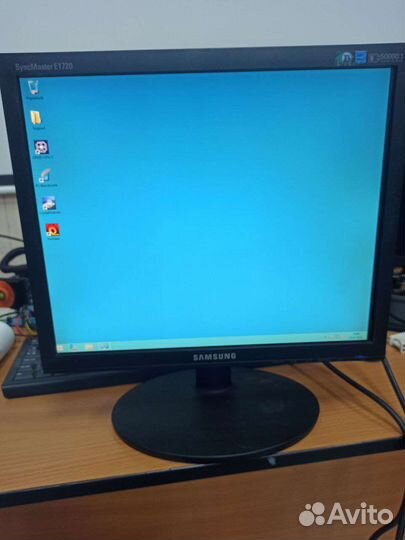 Монитор Samsung 17