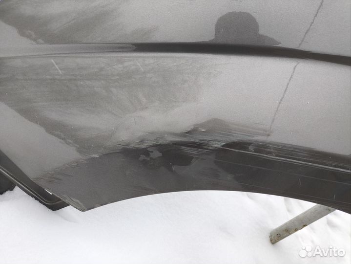 Крыло переднее левое