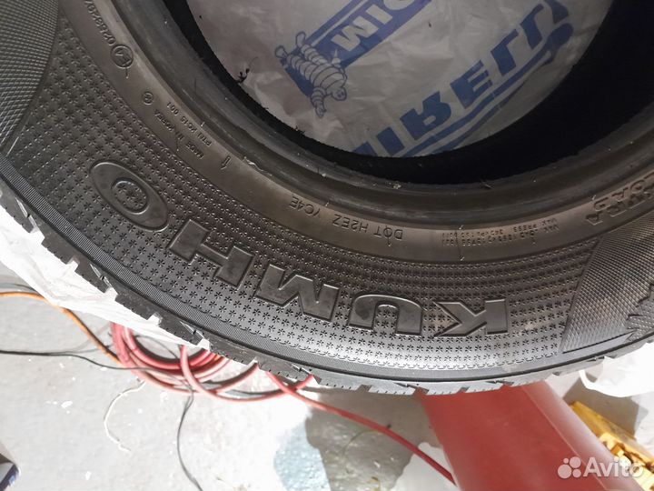 Kumho I'Zen RV Asymmetric 265/65 R17 116