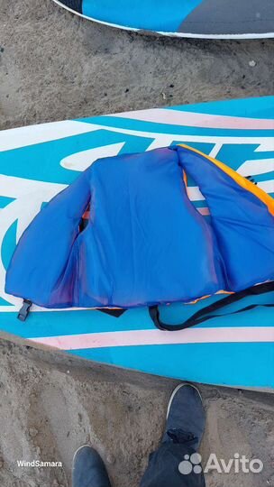 Спасательный жилет