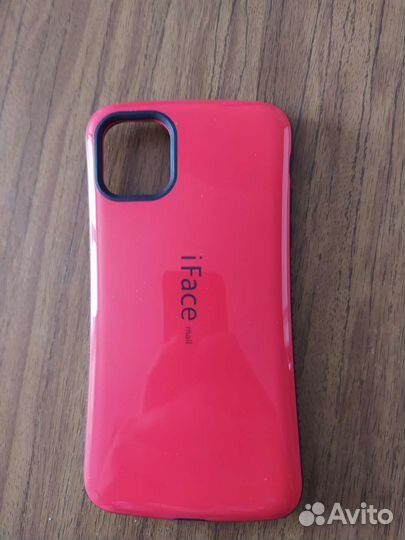 Чехлы на iPhone 11