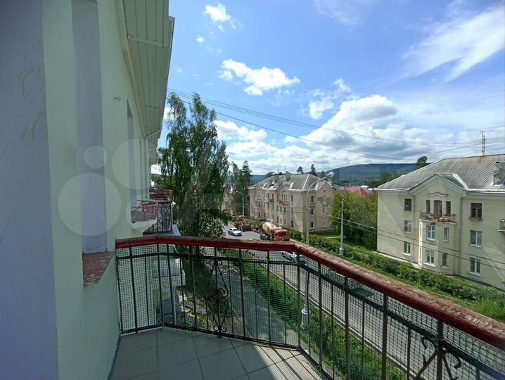 2-к. квартира, 55,4 м², 3/3 эт.