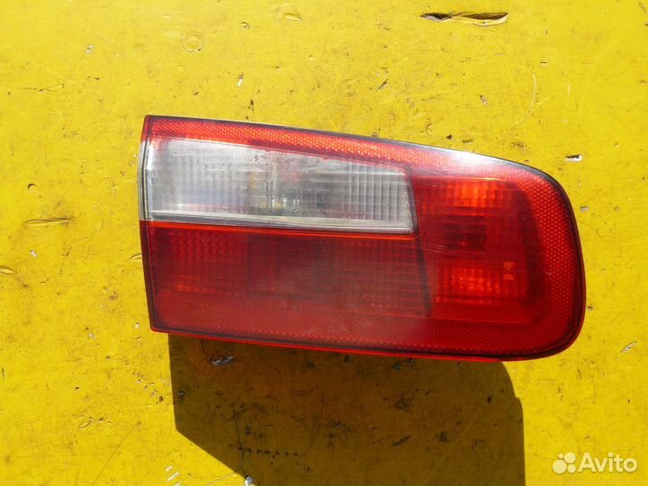 Фонарь внутренний левый Renault Laguna II