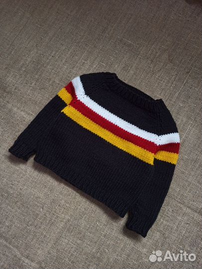 Вязаный свитер детский