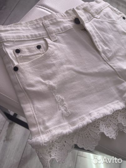Шорты женские белые