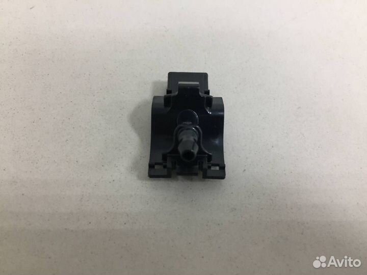 Форсунка омывателя лобового стекла Toyota Rav 4 XA