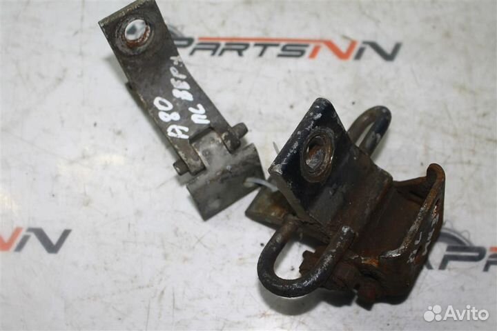 Петля двери передней левой Ауди 80 /90 (B4)