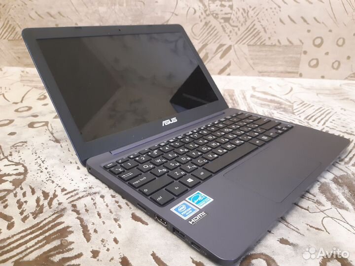 Asus VivoBook E203MA- FD004R /Pentium N5000