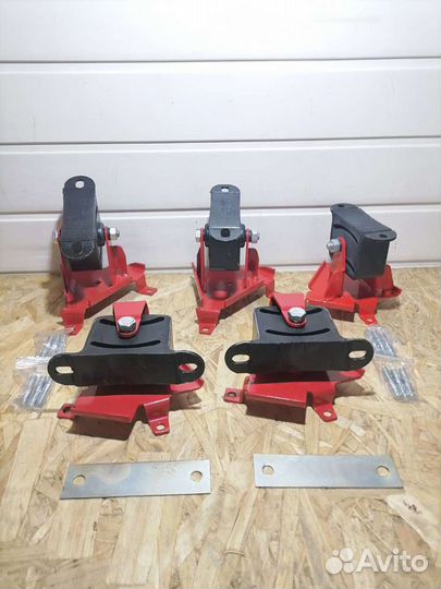 Дополнительная опора раздатки Шевроле Нива