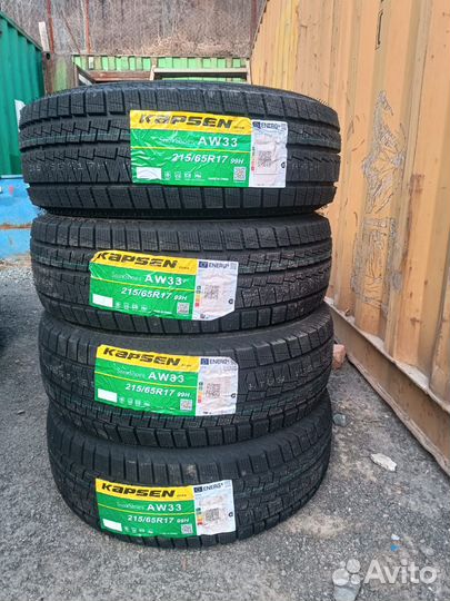Kapsen SnowShoes AW33 215/65 R17 99H
