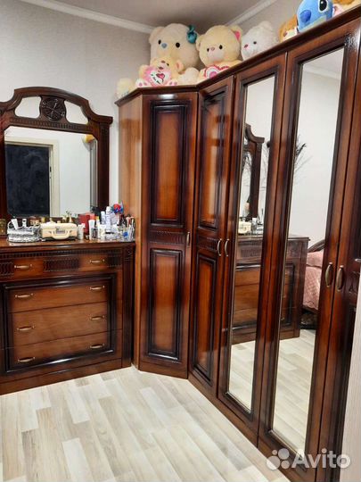 Спальный гарнитур