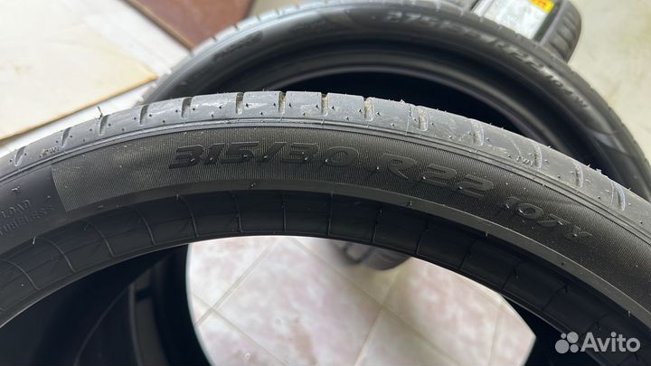 Pirelli P Zero PZ4 275/35 R22 и 315/30 R22