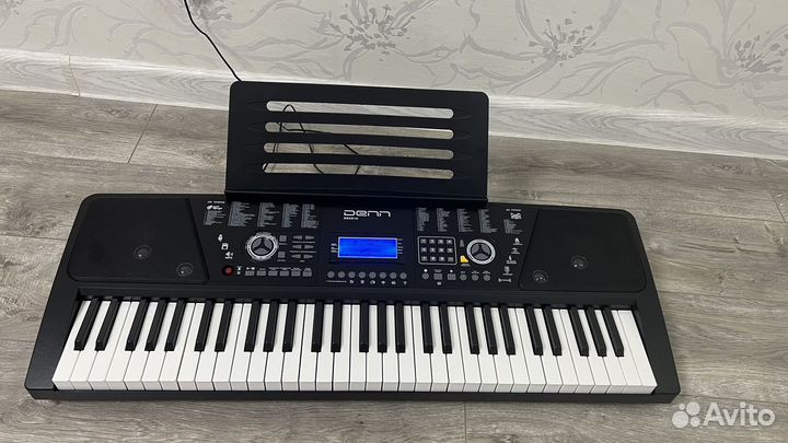 Синтезатор denn dek610